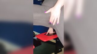 Vulgar mom gets Beauty and bothered at gym