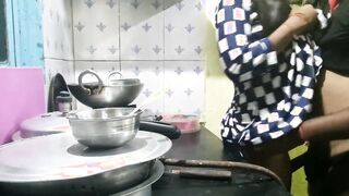 The maid who came from the village did not have