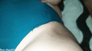 ЛУЧШИЙ КУНИЛИНГУС КРУПНЫМ ПЛАНОМ!Obedient Sub Licks Clitoris