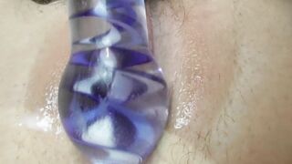 BAE TATTOOED HOE FUCKS HER CUNT AND ASS AT THE SAME TIME