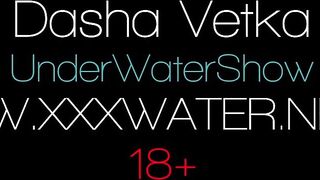 Dasha masturbates her vagina with shower