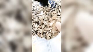 Une avaleuse chinoise baisee dans un bois