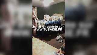 Mec docile se fait péter le cul au gode ceinture
