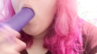 Changing the colour of my sex toy with my mouth - vibrator head