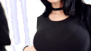 Valentina Ricci, a Beauty mom with biggest titted offer me