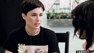 Heterosexual african 18 Alexis Tae tries dyke sex with her