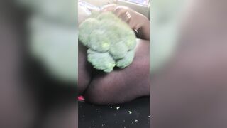Who Has a food bdsm 