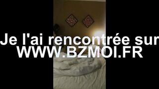 2 etudiantes Thaïlandes tournent une video de sexe avec leurs copains