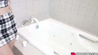 Stepbrothers shower slurp off from his Hottie Goddess stepsister