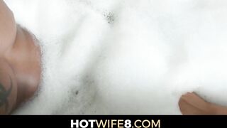 Gizelle Blanco Fucks A Huge African Man Keeping Her Current