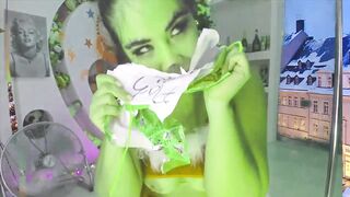 grinch open the gifts and dance in the pole