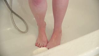 VRpussyVision.com - Blonde teenie masturbating inside restroom with shower oral sex