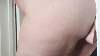 Turned On Milf Fucks her Long Vibrator into the Doorway