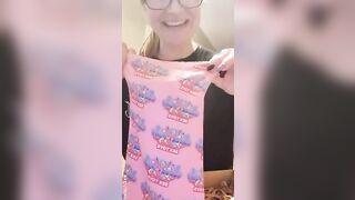 Harley unboxes @closetplay sex toys