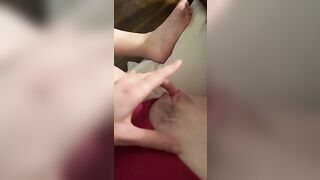 Reyna Powers Up Close Clitoris Play!