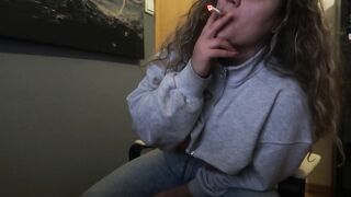CURVY BIMBOS with TIGHT JEANS and NATURAL JUGS SMOKE a CIGARETTE for YOU