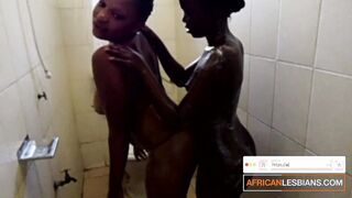 Bae Shower Ebony Lesbo Strokes and Vagina Eating