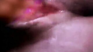 caught me masturebate my wte pusy, I beged him to fucked me