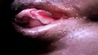 caught me masturebate my wte pusy, I beged him to fucked me