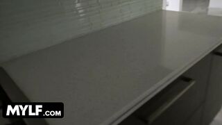 Goddess Cougar Returns Favor With Cutie Sex