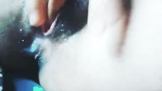 Thirsty women finger bang her crempie vagina and squirting orgasm || चिक्न नपाएर पुति खेलाउँदै ||
