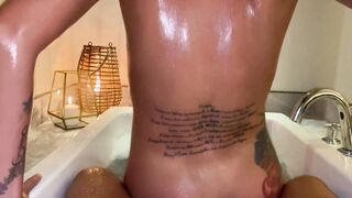 Inked MILF creamed on exotic holidays