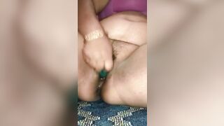 Nepali Aunty Jyoti masturbating her soak cunt || चिक्न नपाएर पुति खेलाउँदै सुड्डी ||