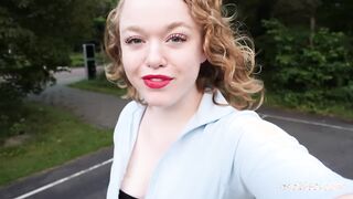 Sarah Shows Us How She Masturbates