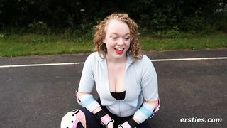 Sarah Shows Us How She Masturbates