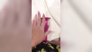 Fucking & pose my tight twat infront of the mirror until I squirt