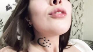 Amazingly Hot russian bimbos performance her cunt and take a huge sex toy