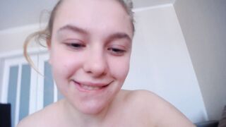 BIMBOS SPIT ON MELONS AND SUCK TOY