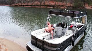Hotwife Fucks Fan On Boat Inside Outdoor