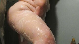 bbw shower time