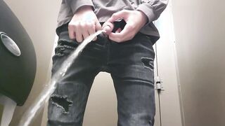 College Male school girl Piss a lot into WC after huge lecture