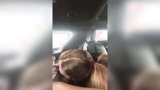 Tellement heureuse de se faire gicler sur la gueule par un noir