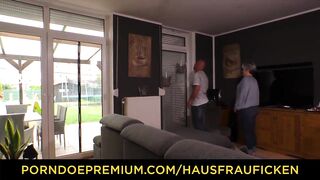 HAUSFRAU FICKEN - Chubby German grandma fucks her husband during