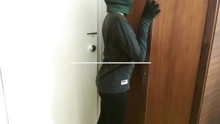 Security guard caught Hot Hottie thief stealing & creampied her snatch after