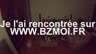 Un italien tatouée se tape une belle et jeune escorte Russe