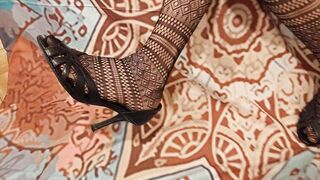 AFRICAN LACE STOCKINGS feet bondage