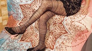 AFRICAN LACE STOCKINGS feet bondage