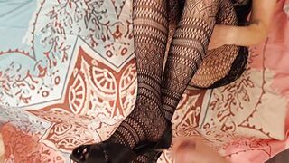 AFRICAN LACE STOCKINGS feet bondage