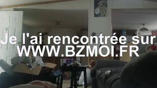 Grosse vient prendre son coup et se fait éjaculer dans sa chatte