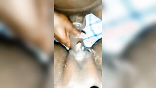 I rubbed her vagina with my penis and she squirted nonstop like a fountain ⛲