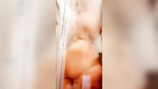 Thickest white bitch you’ve ever meeting taking a shower, long butt cheeks everywhere