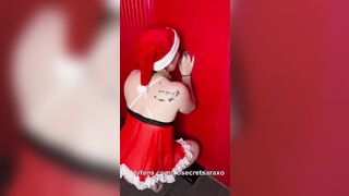 XOSECRETSARAXO MILF takes three loads at the gloryhole