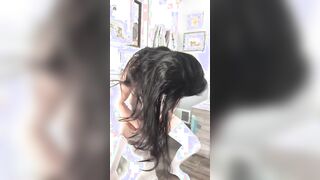 Milf loves new thrusting vibrator