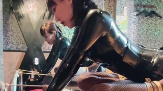 Gf give him hand job with face-sitting