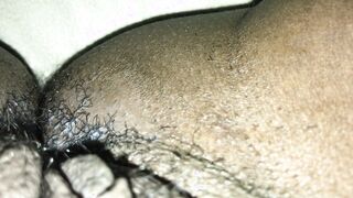 AFRICAN WOMEN MAKES HERSELF CREAM INTO THE MOTEL BED!!!