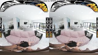 VIRTUAL PORN - Payton Preslee Gets Sudsy, Takes bbcs Into
